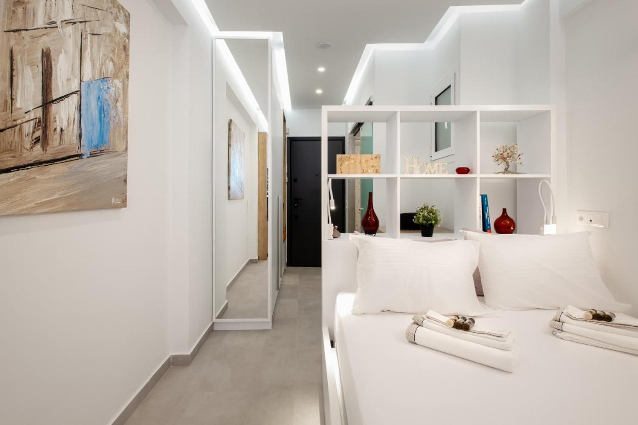 New Luxury Studio In The Heart Of Thiseio. Atene Esterno foto